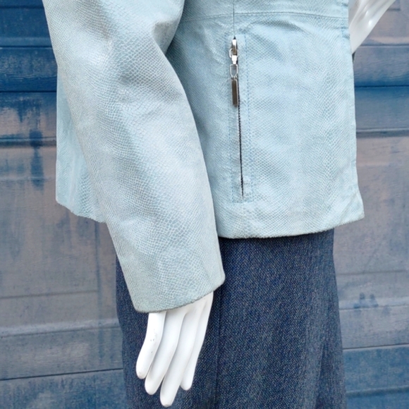 Tesori Ladies Zip Closure Genuine "Snakeskin" Leather Pale Blue Jacket/Coat - Picture 10 of 17